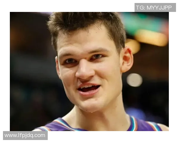 沃克凯斯勒的崛起之路：从大学新星到NBA赛场的闪耀表现